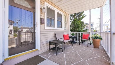 24 N Wyoming Ave in Ventnor City, NJ - Building Photo - Building Photo