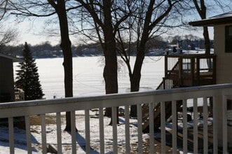 4301 Quaker Trl NE in Prior Lake, MN - Building Photo - Building Photo