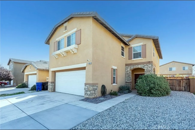 14389 Moon Valley St