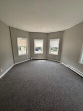 8 Quincy Ave in Norwood, MA - Building Photo - Building Photo