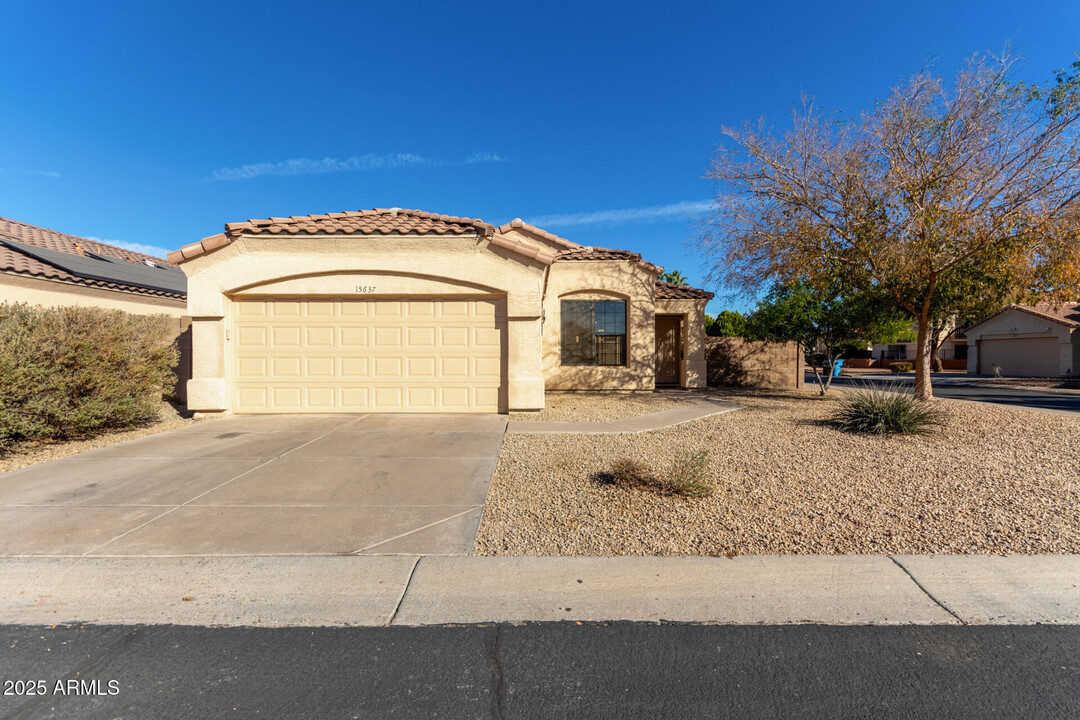 15637 N 20th Ave in Phoenix, AZ - Building Photo