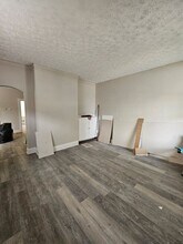 6710 Vine St in Cincinnati, OH - Building Photo - Building Photo