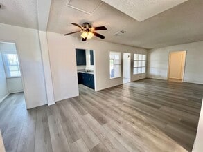 10466 Mapledale St in Bellflower, CA - Building Photo - Building Photo