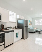 512 Westdale Ave in Lehigh Acres, FL - Building Photo - Building Photo