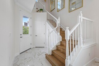 16181 Oakview Dr in Westlake, FL - Foto de edificio - Building Photo