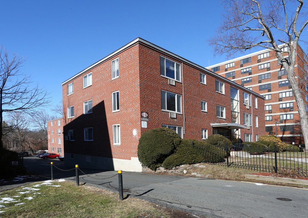 Carriage Place Apartments in Hartford, CT - Building Photo