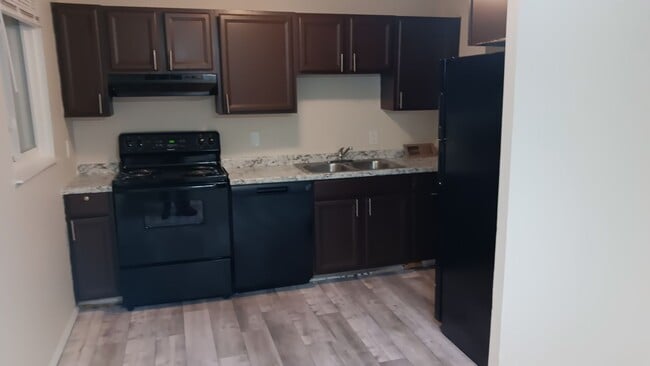 248 Lloydwood Dr in West Columbia, SC - Building Photo - Building Photo