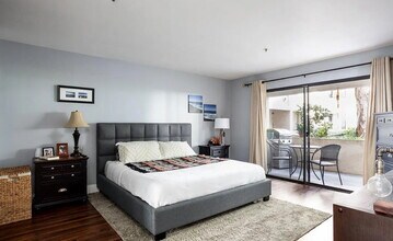 5765 Friars Rd in San Diego, CA - Building Photo - Building Photo