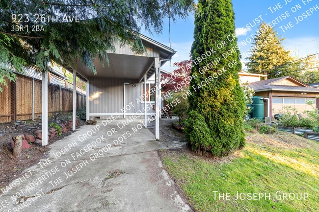 property at 923 26th Ave
