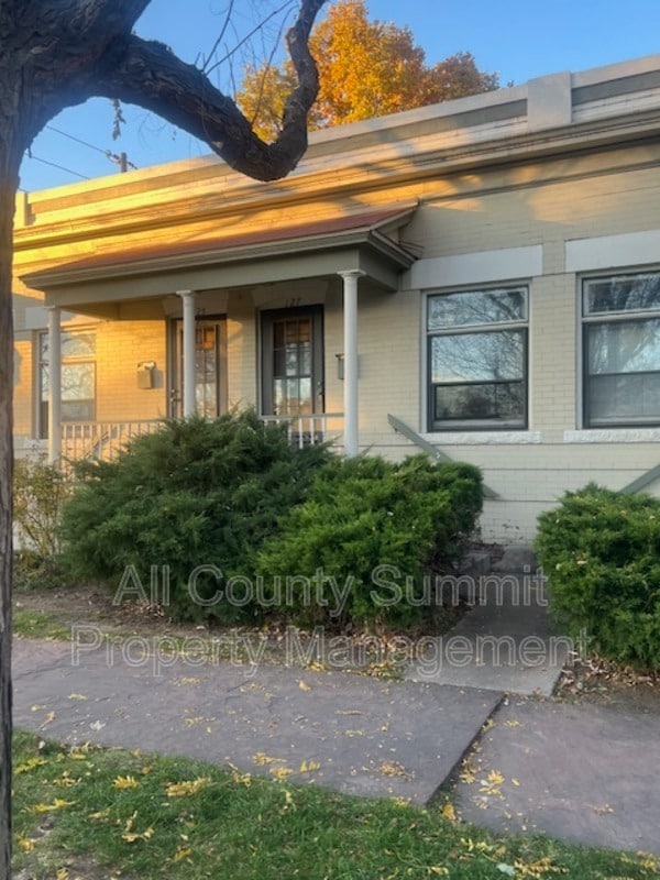 property at 127 E Exposition Ave