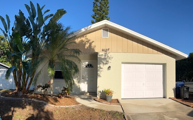 property at 4427 S Beneva Rd