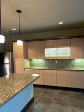 2020 H St in Sacramento, CA - Building Photo - Building Photo
