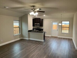 1402 Warringwood Dr in Greenville, TX - Building Photo - Building Photo