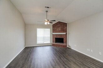 900 Springfield Dr in Cedar Hill, TX - Building Photo - Building Photo