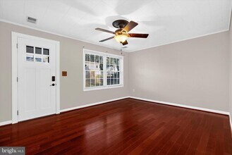 333 Magothy Beach Rd in Pasadena, MD - Building Photo - Building Photo