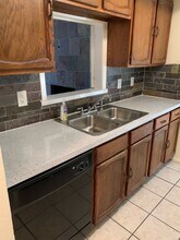 421 San Mateo Dr in Garland, TX - Building Photo - Building Photo