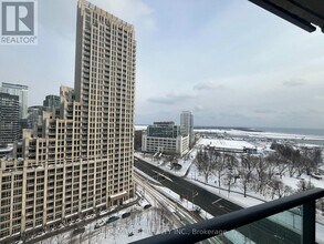 215 Fort York Blvd in Toronto, ON - Building Photo - Building Photo