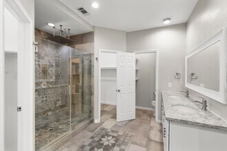 1014 Riverlace Dr in Houston, TX - Building Photo - Building Photo