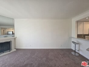 8505 Gulana Ave in Los Angeles, CA - Building Photo - Building Photo