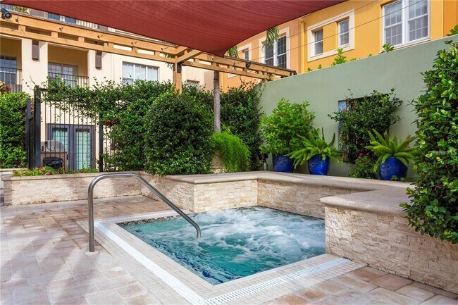 100 4th Ave S in St. Petersburg, FL - Building Photo - Building Photo