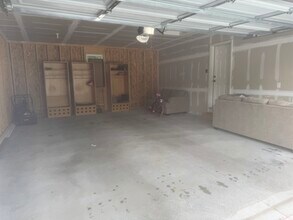 102 S Prairie Ave in Deerfield, WI - Building Photo - Building Photo