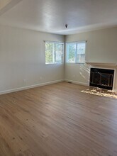 422-420 Upham St in Petaluma, CA - Building Photo - Building Photo