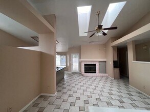 5141 W Chestnut Ave in Visalia, CA - Building Photo - Building Photo