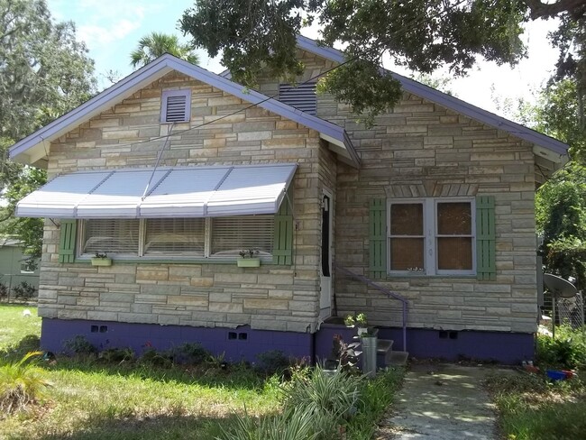 property at 190 Live Oak Ave