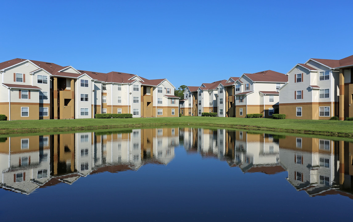 Stratford Point in Sanford, FL - Foto de edificio