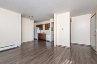 Eagle's Pine Apartments in Sandusky, OH - Building Photo - Interior Photo