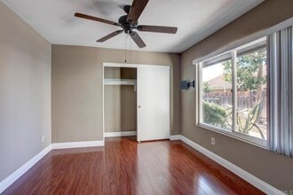 3607 W Park Balboa Ave in Orange, CA - Foto de edificio - Building Photo