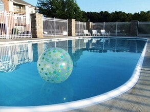 Plainview Park in Springfield, MO - Foto de edificio - Building Photo