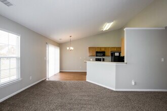 8433 Appledale Dr in Charlotte, NC - Building Photo - Building Photo