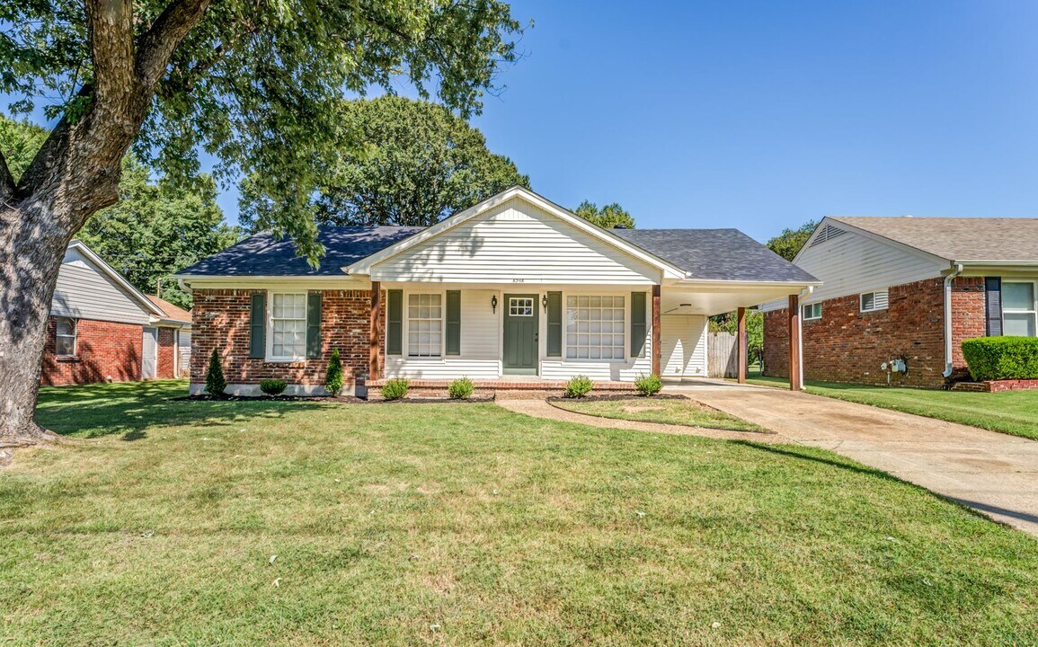 8398 Booneville Dr in Southaven, MS - Building Photo