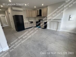 90 Lander St in Newburgh, NY - Building Photo - Building Photo