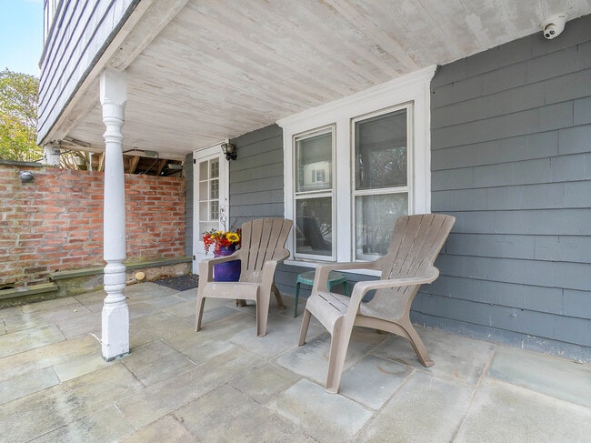 339 Glen Ave in Sea Cliff, NY - Building Photo - Building Photo