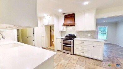 805 Timber Dr in New Braunfels, TX - Building Photo - Building Photo