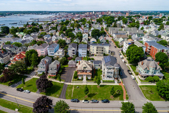 126 Eastern Promenade in Portland, ME - Building Photo - Building Photo