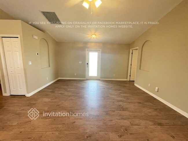 319 SW 19th Terrace in Cape Coral, FL - Building Photo - Building Photo