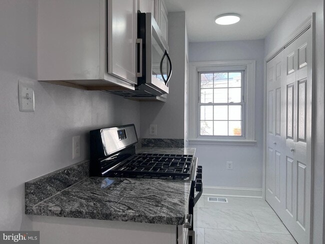 5604 29th Ave in Hyattsville, MD - Foto de edificio - Building Photo