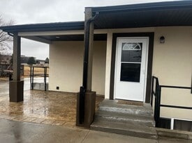 717 Hospital Rd in Brush, CO - Building Photo