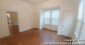 415 W Mistletoe Ave in San Antonio, TX - Building Photo - Building Photo