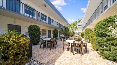 415 NE 2nd St in Hallandale Beach, FL - Building Photo - Building Photo