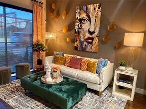 4040 Koehler St-Unit -1058 in Houston, TX - Building Photo - Building Photo