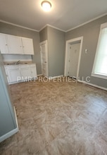 1821 S 11th St in St. Joseph, MO - Building Photo - Building Photo