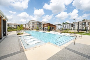The Waters at Settlers Trace in Lafayette, LA - Building Photo