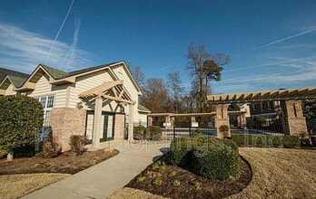 932 Southmoor Dr in Virginia Beach, VA - Building Photo - Building Photo