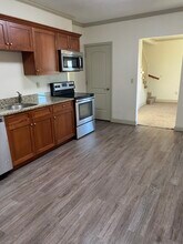 20 Church St, Unit 20 Church St. in Portland, CT - Foto de edificio - Building Photo