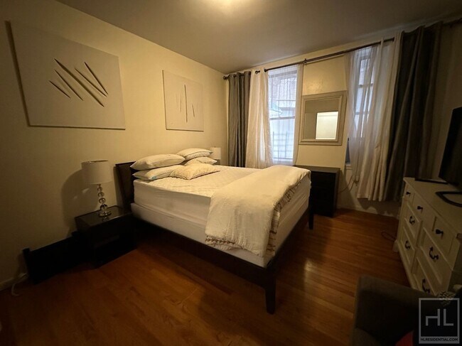 614 W 157th St, Unit 1 in New York, NY - Foto de edificio - Building Photo