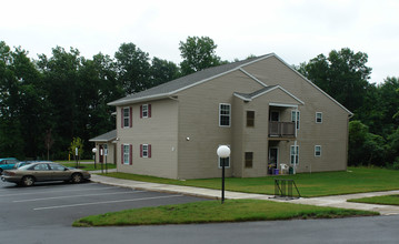 Connelly Acres in Camillus, NY - Building Photo - Building Photo